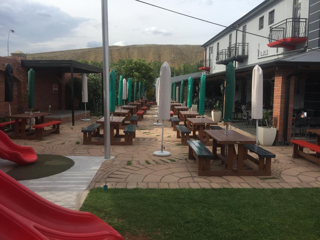 Picanha Grill Guest House & Events Venue Nigel Exterior foto